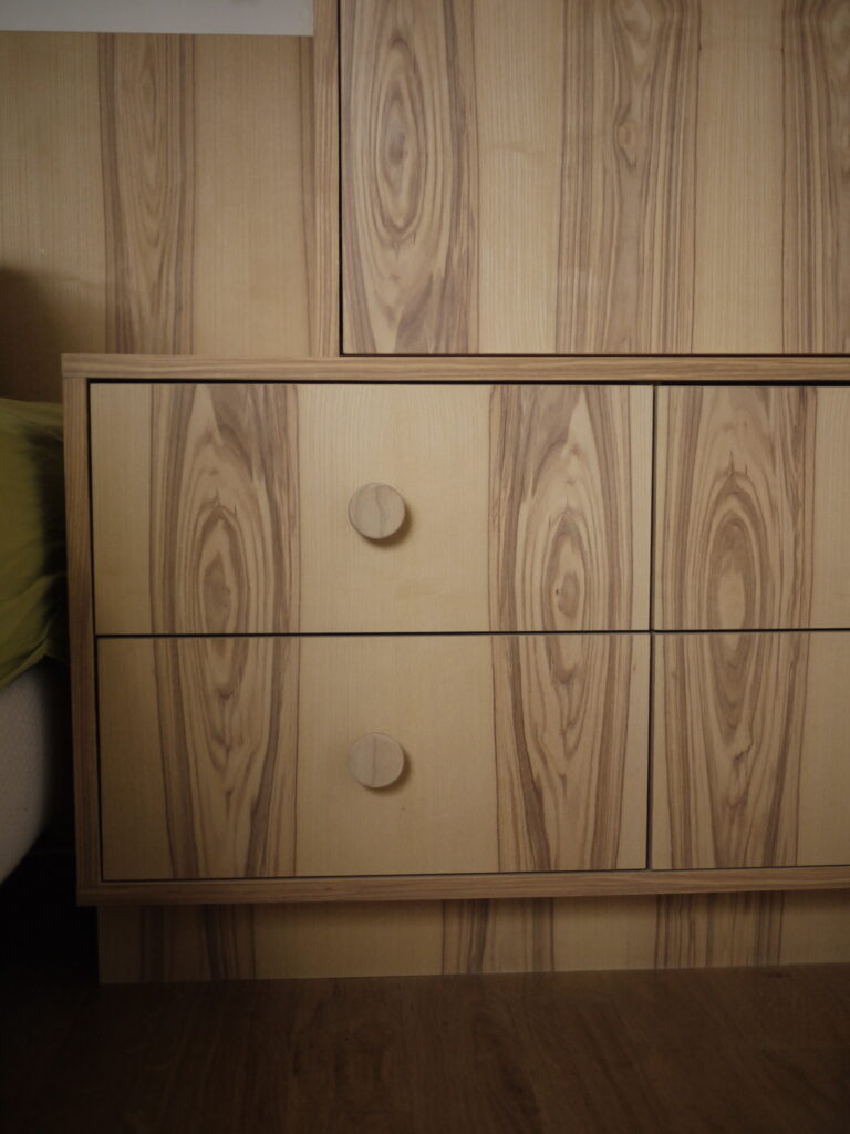 Placard dressing frêne olivier